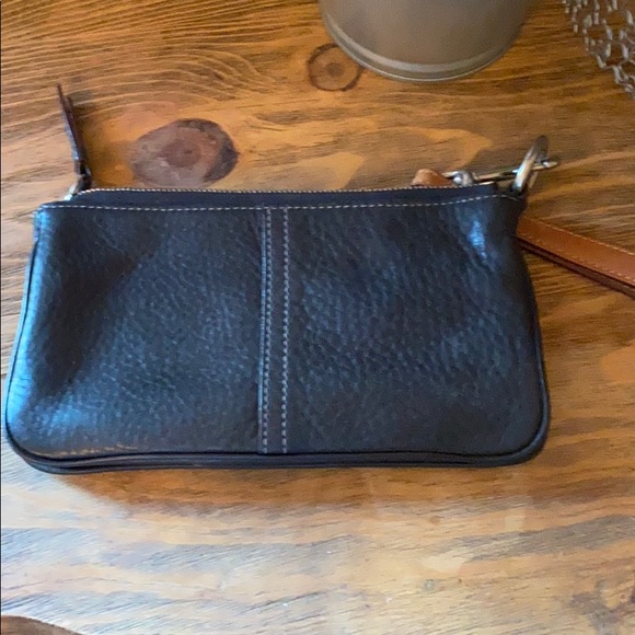 Coach Leather Wristlet-Black - Picture 5 of 7
